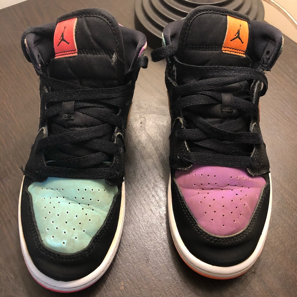 Air Jordan Mid 1